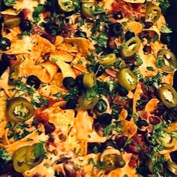 Botana caliente · Nachos sencillos