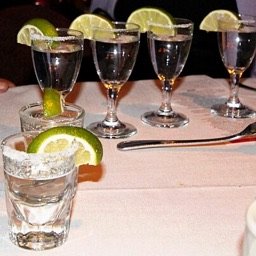 Botellas · Maestro Dobel Cristalino