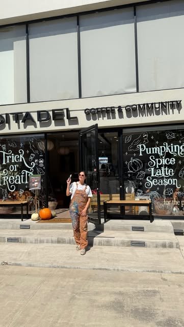 Fachada de Citadel en temporada de Pumpkin Spice