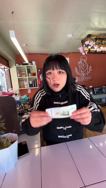 Reel del latte de melón en la barra