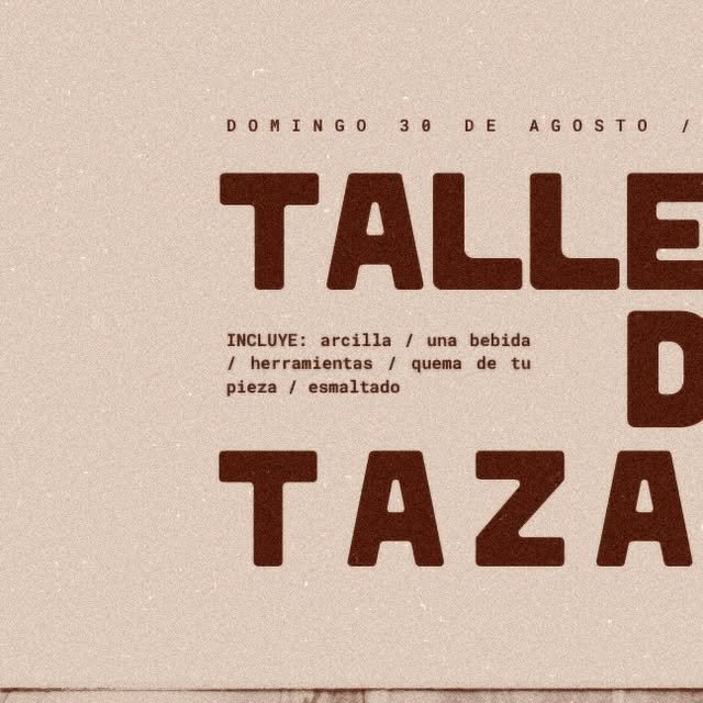 Cartel color arena que anuncia un taller de tazas el domingo 30 de agosto