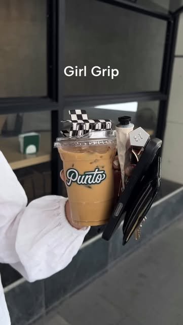 Latte frío de Punto sujetado con pinza y accesorios